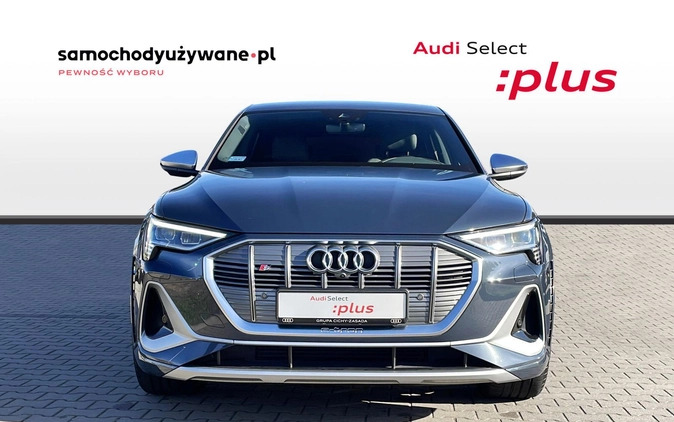 Audi e-tron cena 279900 przebieg: 11819, rok produkcji 2021 z Darłowo małe 742